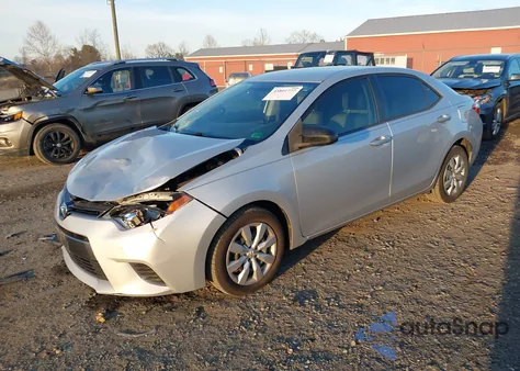 2015 Toyota Corolla Le z USA, uszkodzony, nr VIN 2T1BURHE8FC426602